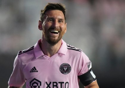 Messi qollarının sayını artırdı