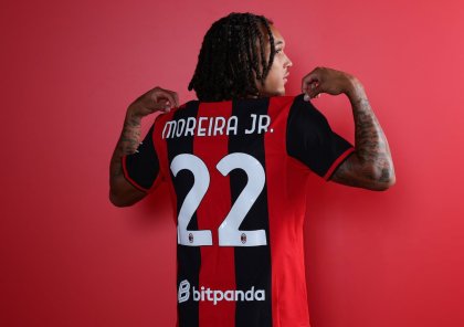 "Milan" yeni yarımmüdafiəçi ilə anlaşdı