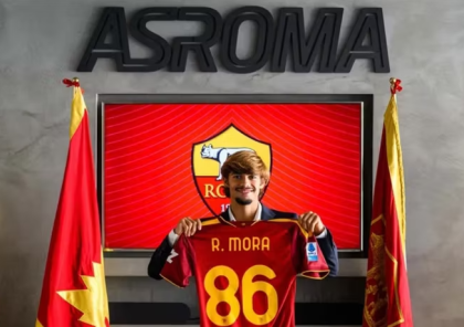 "Roma" 19 yaşlı yeni transferi sayəsində tarixə düşdü - FOTO
