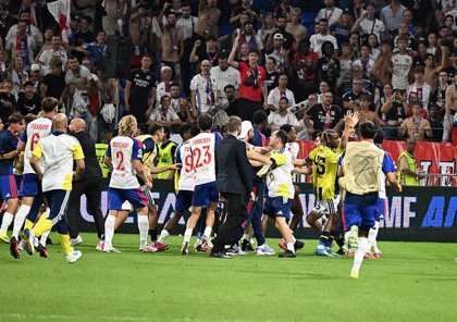 UEFA Genduzi ilə Qrinvudun cəzalarını açıqladı