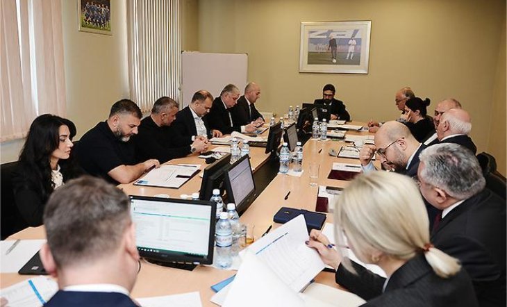 Legioner limitinin ləğvi qərarında boşluq var - "İşbazlar" pusquda