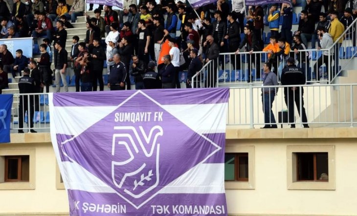 "Sumqayıt" daha iki futbolçusu ilə vidalaşdı