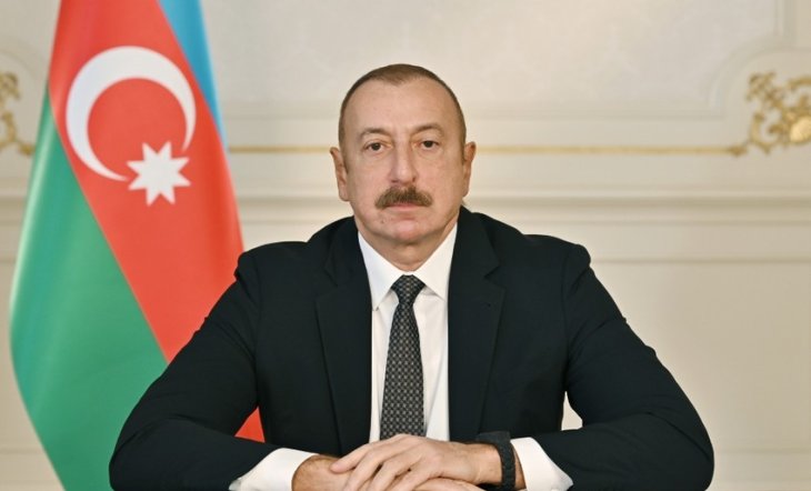 İlham Əliyev jurnalistləri təbrik etdi