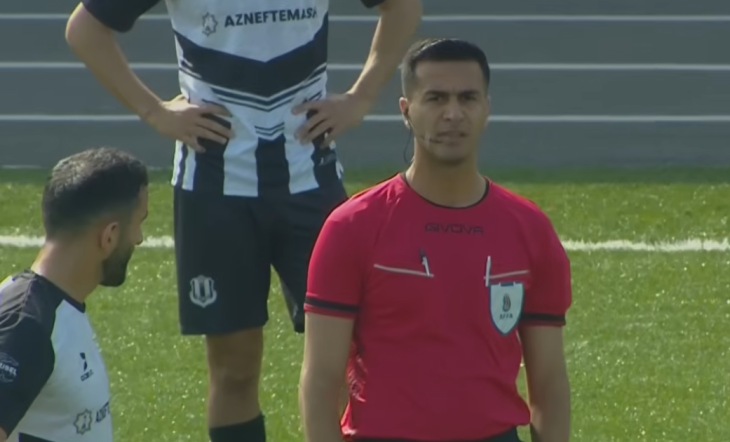 Rəhim Həsənovun güvəndiyi referilərin də sayı artdı, vərəqələrin də - Hakimliyin mənzərəsi