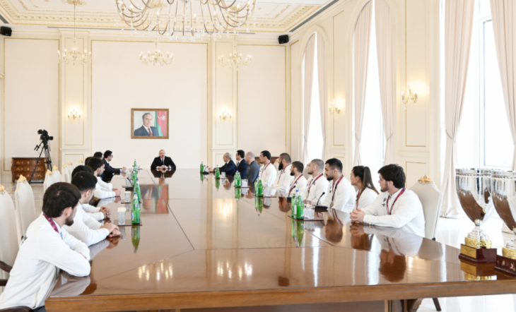 Ölkə başçısı Avropa çempionu olan güləş millilərini qəbul edib