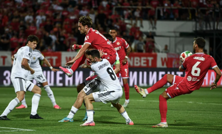 "Rəqib nə özü oynayırdı, nə də "Qarabağ"a oynamaq imkanı verirdi" - Aslan Kərimov