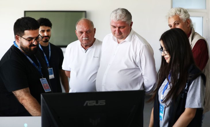 AFFA-nın baş katibi "Sabahın Ulduzları" Bakı Kubokunun oyununu izlədi