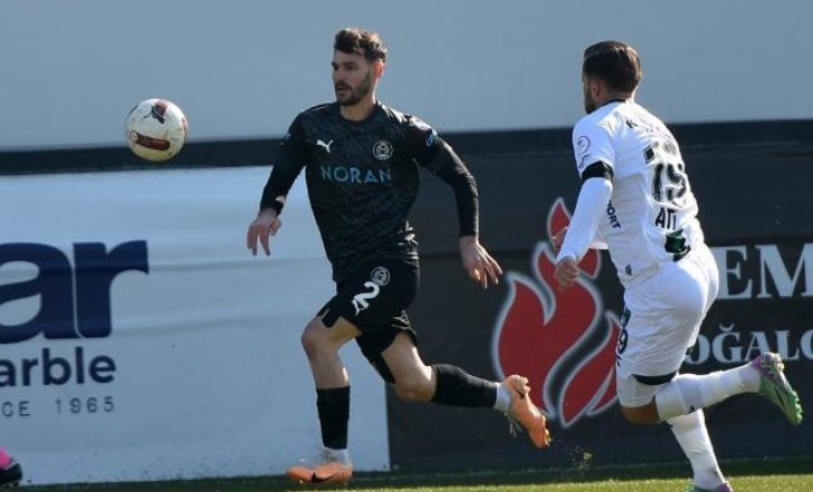 "Serikspor"dan ayrılan Sertan Taşkın Azərbaycan klubu ilə müqavilə bağladı