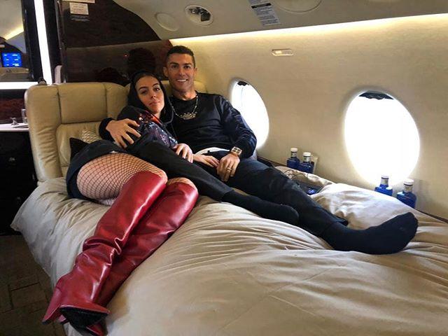 Ronaldu İtaliyaya döndü - FOTO