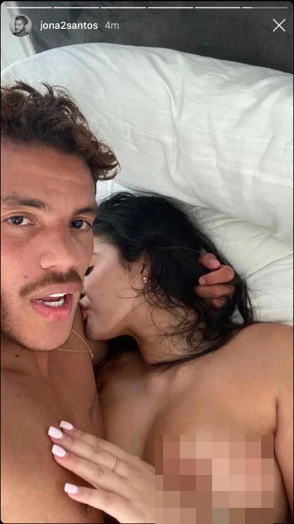 Ulduz futbolçu model sevgilisi ilə yataq FOTOsunu paylaşdı