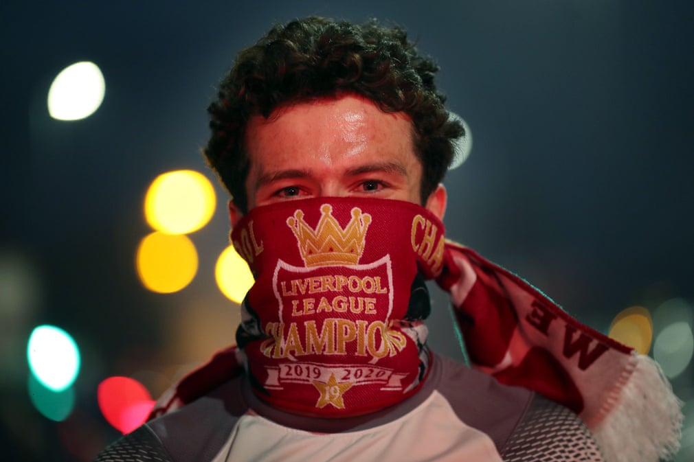 "Liverpul" azarkeşləri çempionluğu belə bayram etdilər - FOTOLAR
