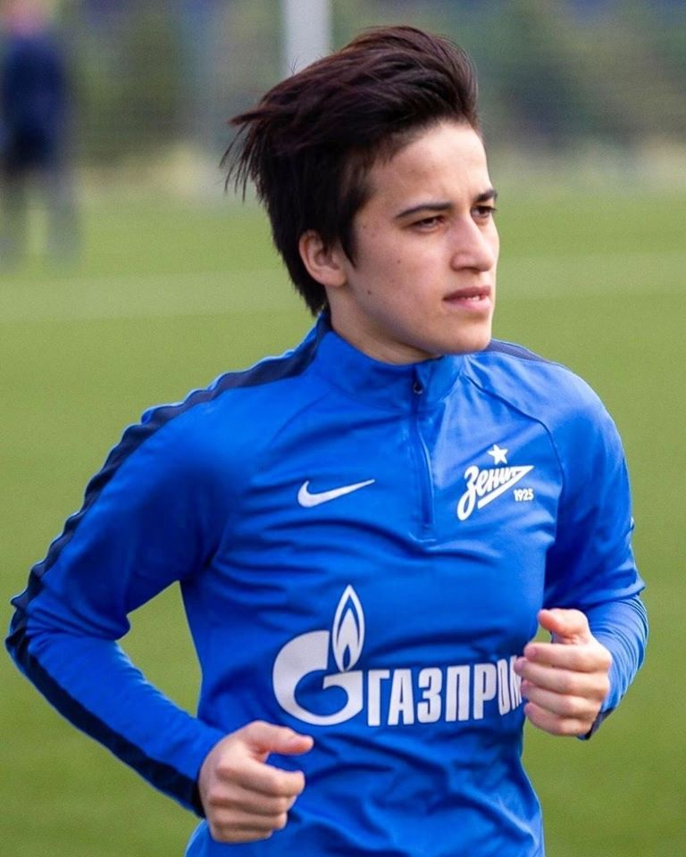 Azərbaycan millisinin futbolçusu "Zenit"də - RƏSMİ