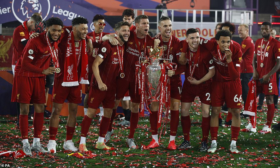 "Liverpul" Premyer Liqa kubokuna qovuşdu - FOTOLAR