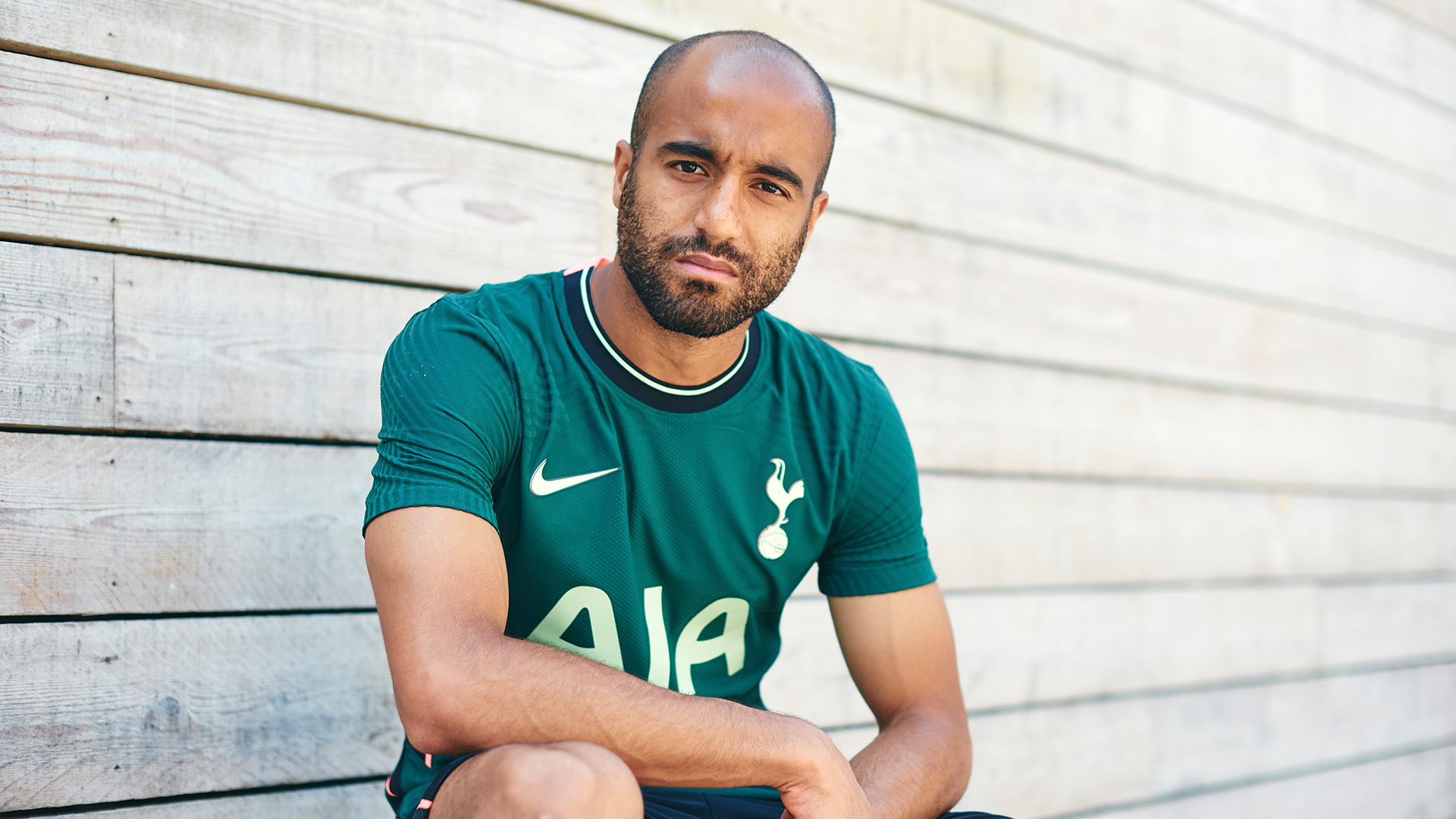 "Tottenhem" yeni formalarını təqdim etdi - FOTOLAR