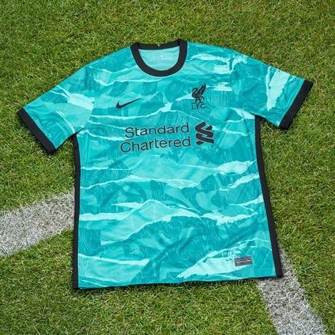 "Liverpul" firuzəyi rəngi seçdi - FOTO