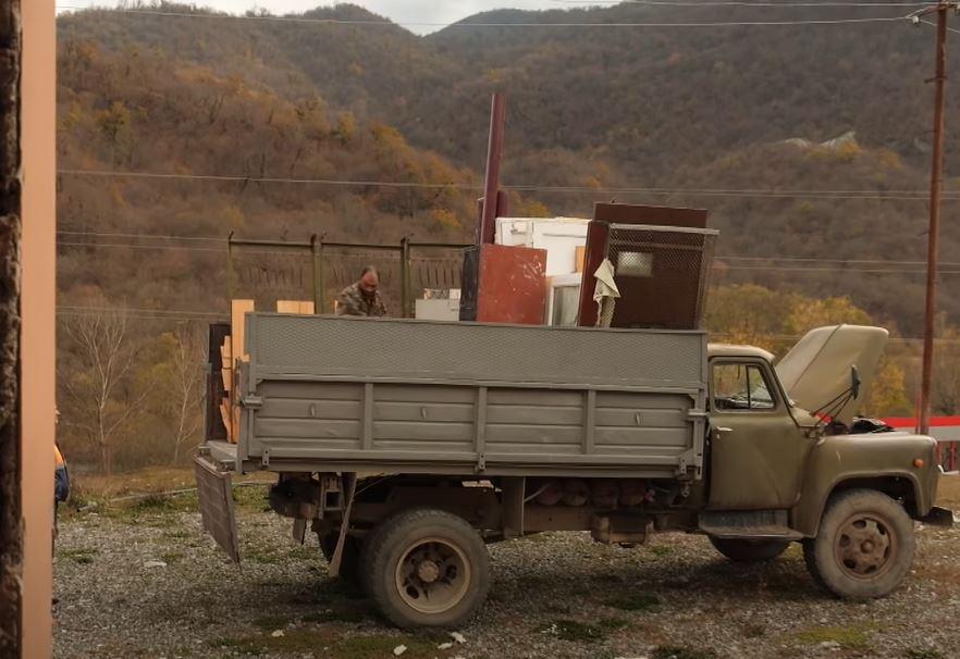 BBC-nin Kəlbəcərdən reportajı: ermənilər unitazları belə söküb aparırlar - VİDEO