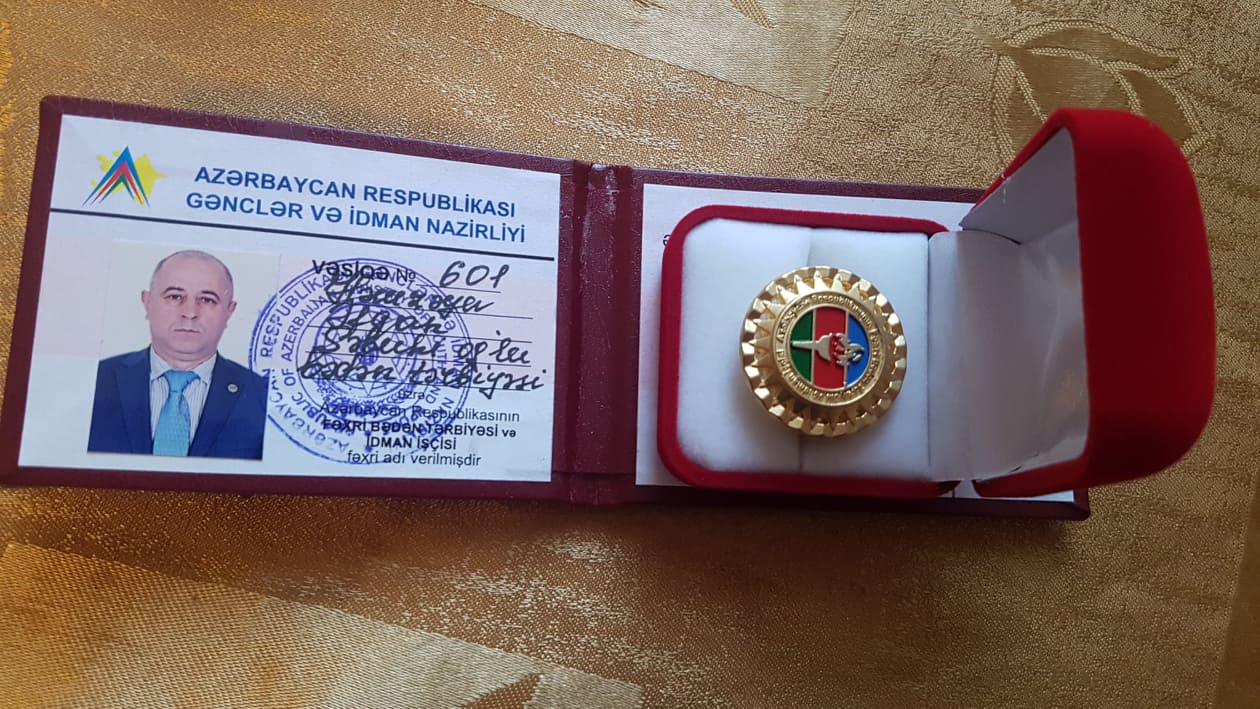 Əfqan Həmzəyevə fəxri ad verildi