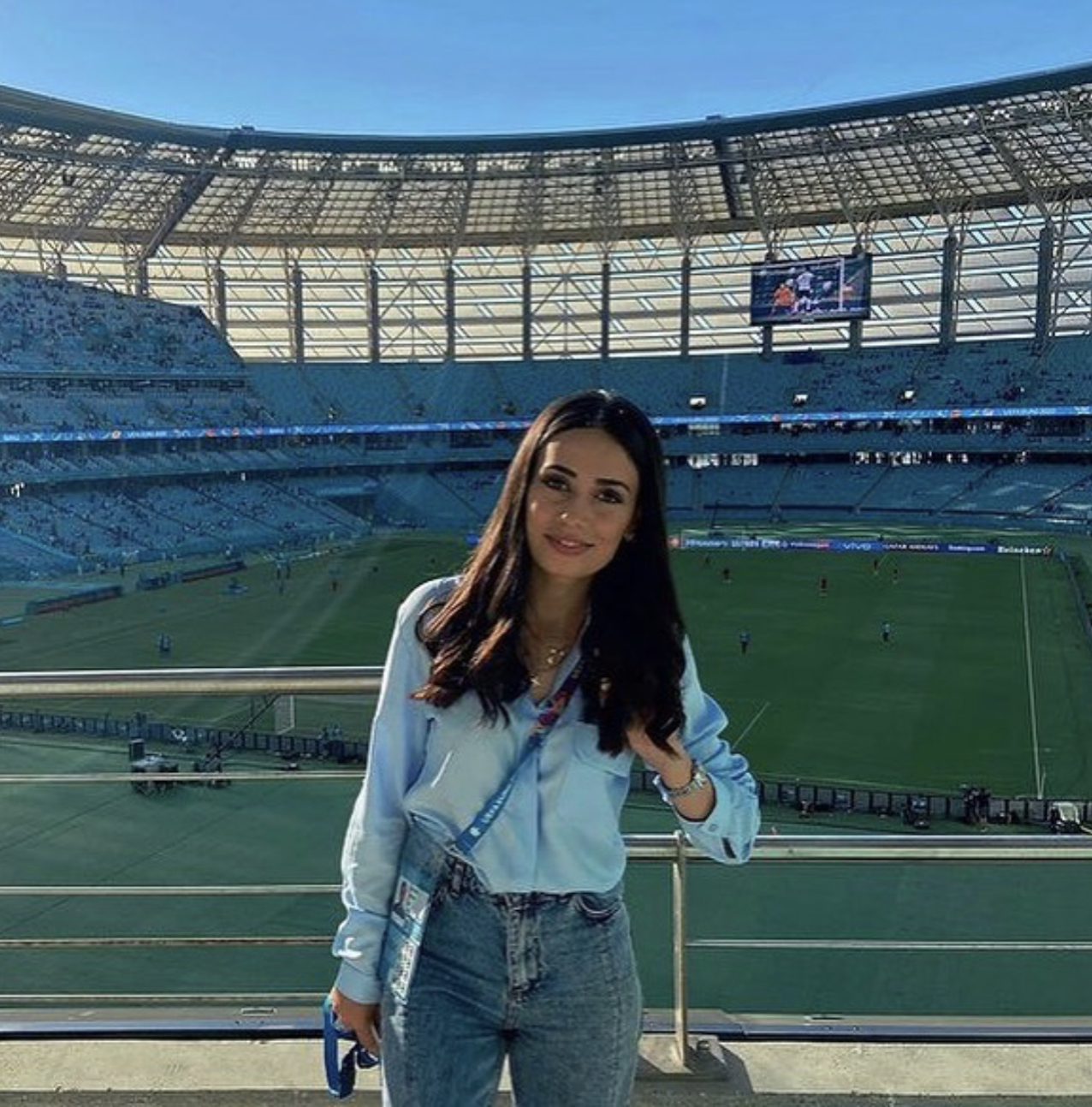 11 stadionun gözəlləri: Siyahıda “CBC Sport”un aparıcısı da var - FOTOLAR