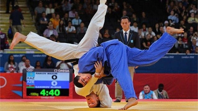 Göz qırpımında keçilən "Çin səddi", düşərsiz rekord, 13 illik həsrət