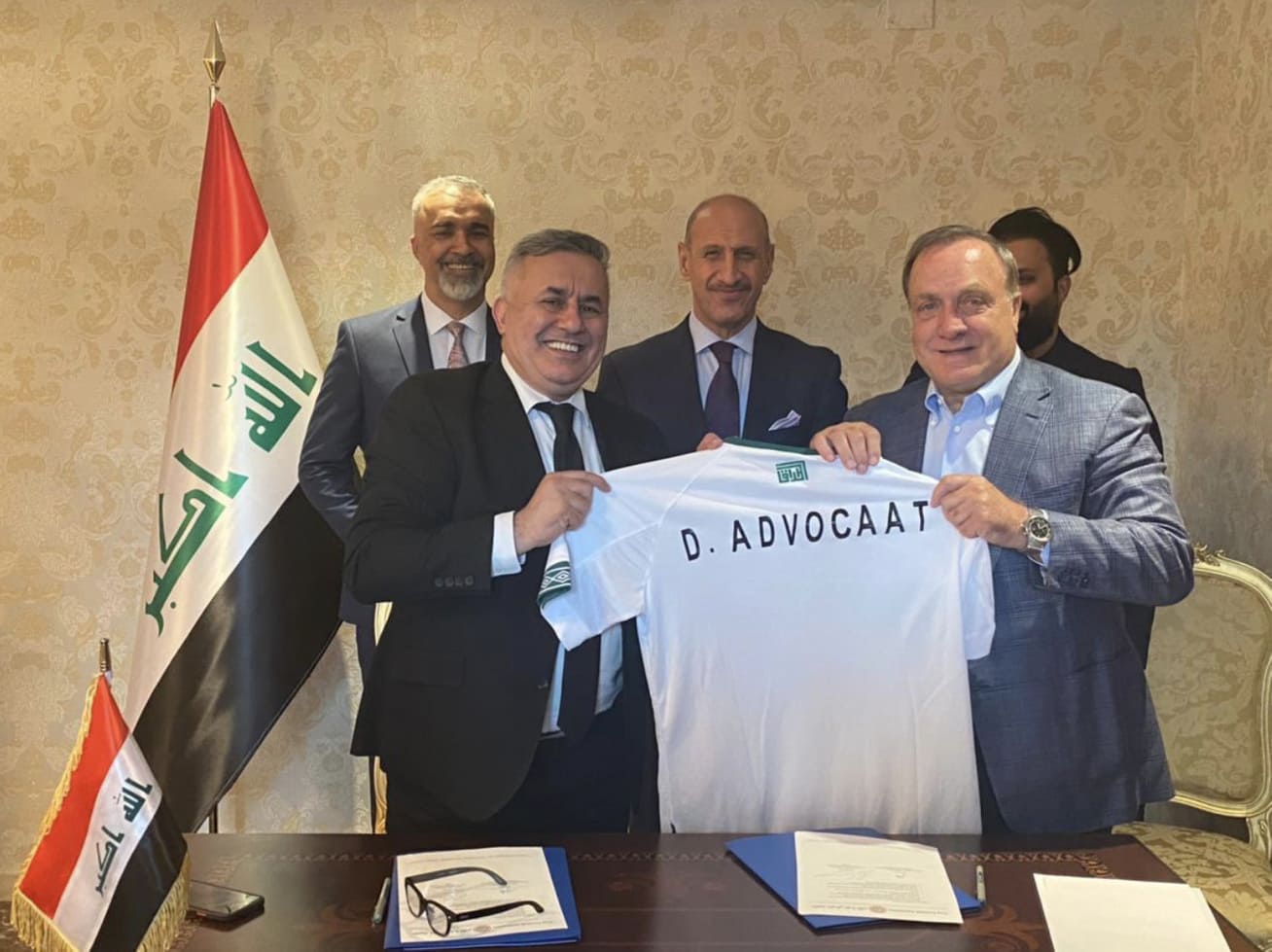 Dik Advokat İraq millisində - RƏSMİ