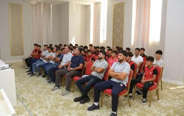 "Qəbələ" Futbol Akademiyasının futbolçuları üçün danışılmış oyunlarla bağlı seminar keçirilib 