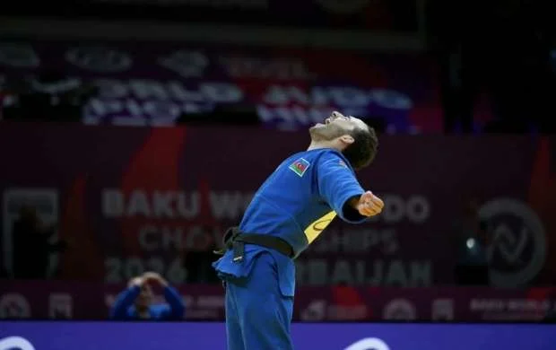 Əhməd Yusifov dünya çempionu oldu 